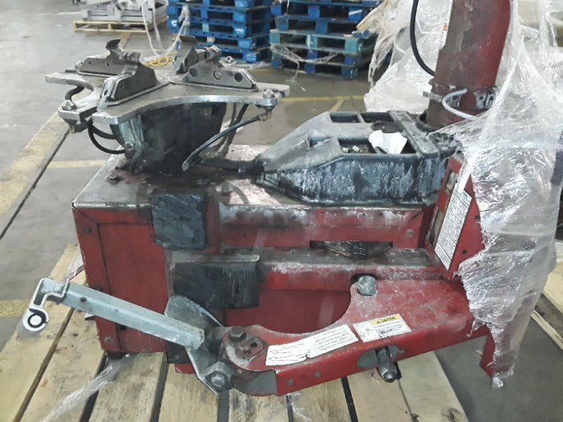 Coats Rim Clamp Tire Changer w/ Robo-Arm (1) - Load #220952