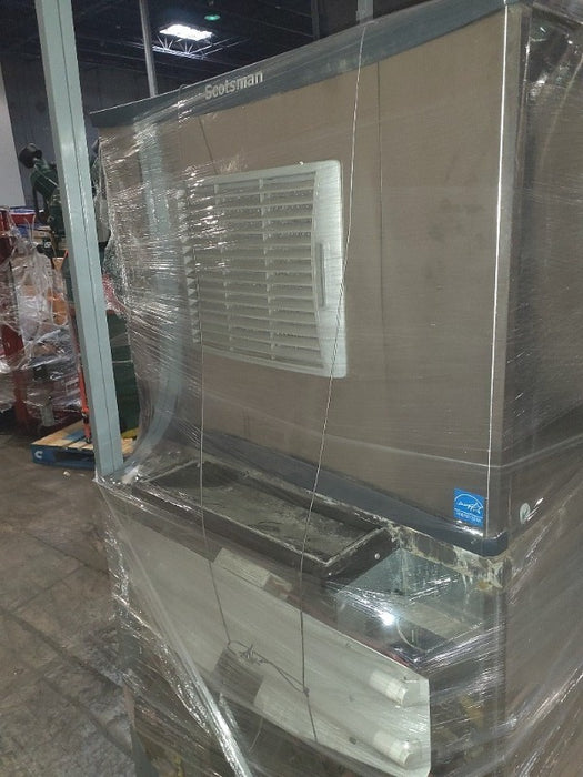 Scotsman Ice Machine (2) - Load #224758