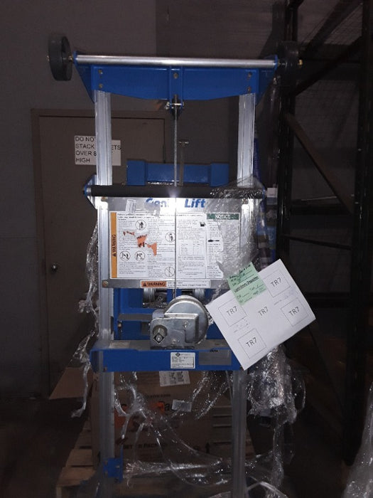 Scissor Lift - Genie (1) - Load #227564