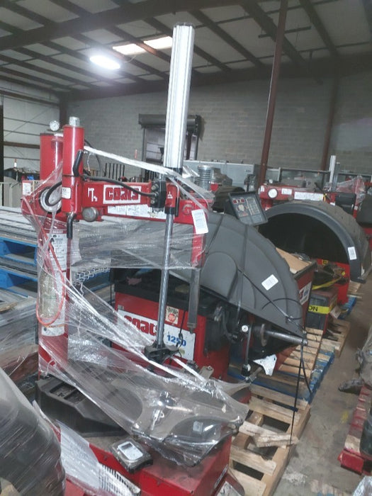 Coats Rim Clamp Tire Changer w/ Robo-Arm (1) - Load #228643