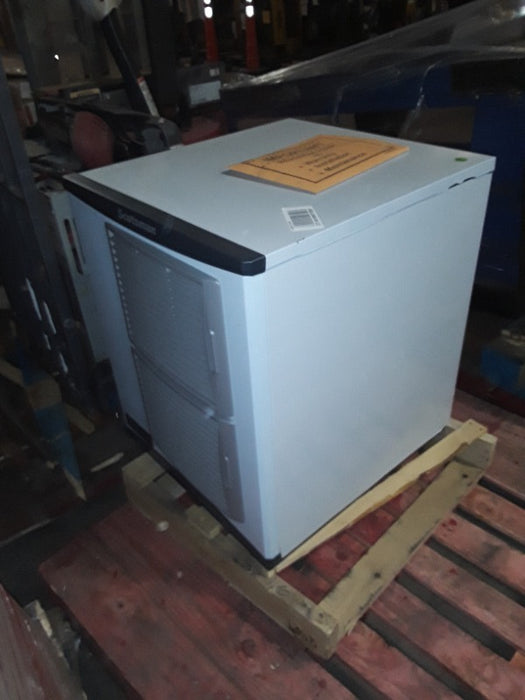 Scotsman Ice Machine (1) - Load #236144