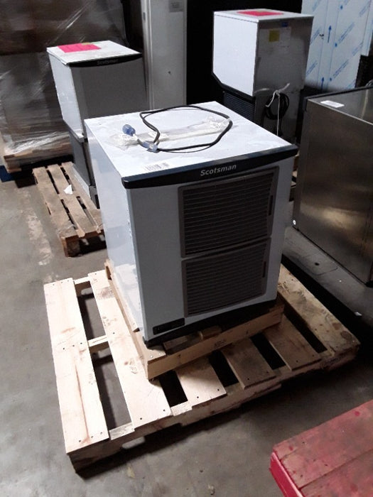 Scotsman Ice Machine (1) - Load #237464