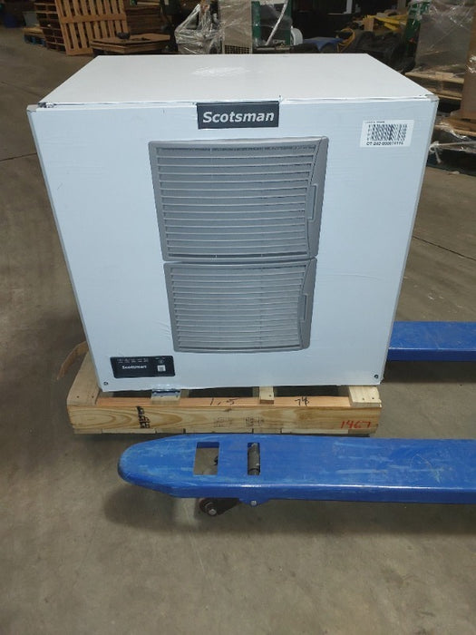 Scotsman Ice Machine (1) - Load #240546