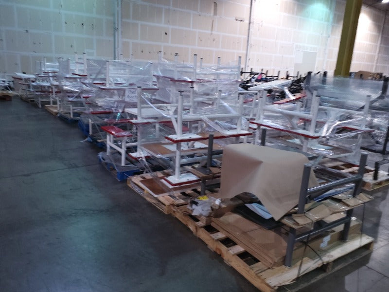 Picnic tables - Load #247769
