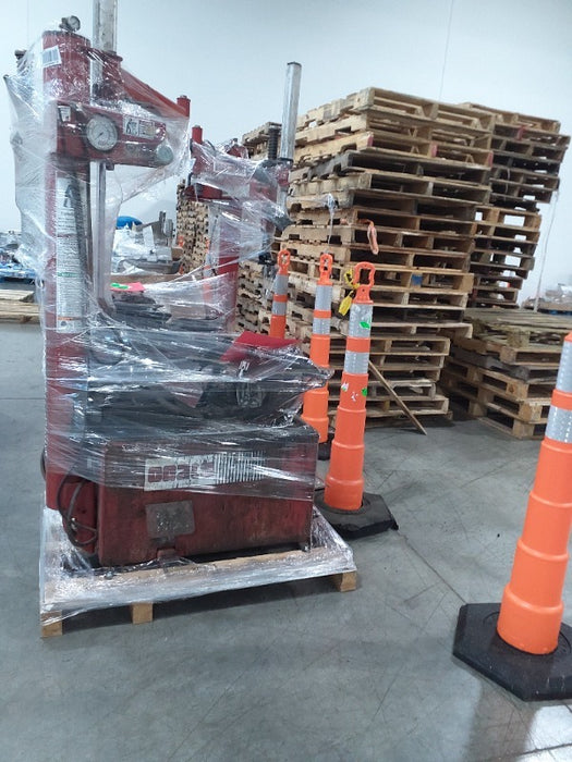 Coats Rim Clamp Tire Changer (1) - Load #249611