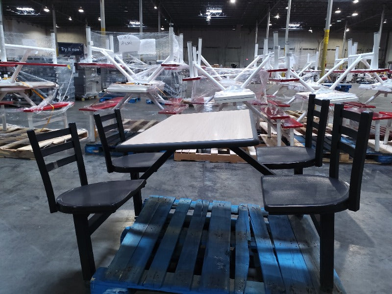Picnic Tables - Load #249693
