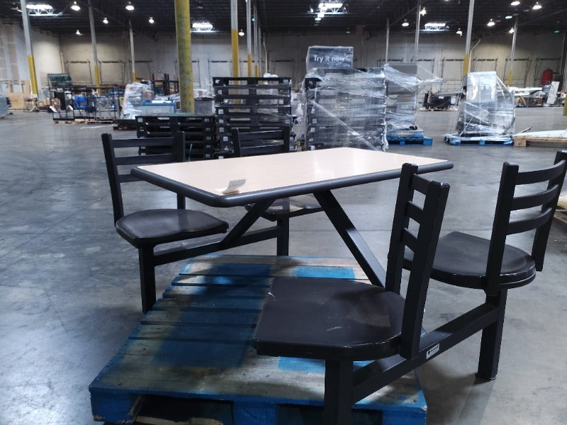 Picnic Tables - Load #249693