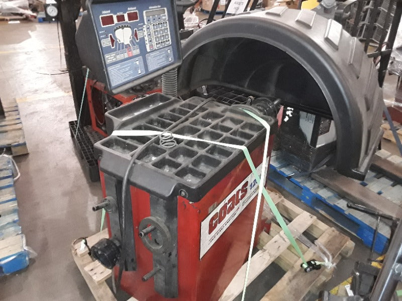 Coats Balancer Mate (1) , Rim Clamp Tire Changer (1) - Load #250238