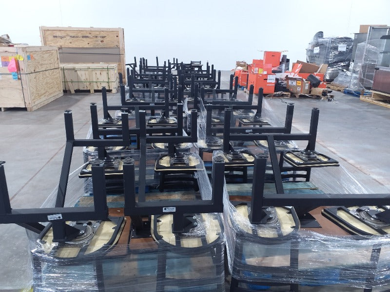 Picnic Tables - Load #252198