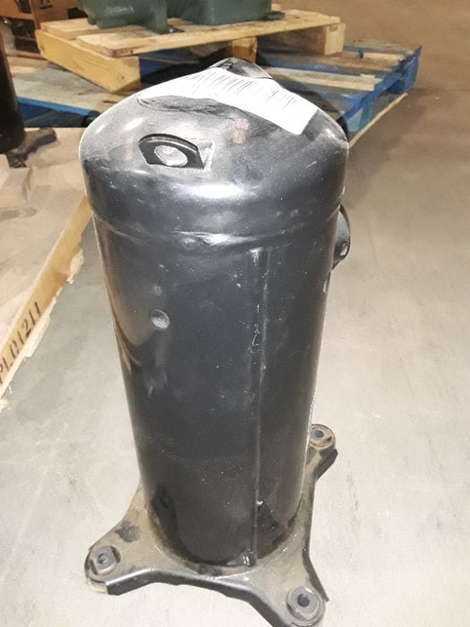 Copeland Scroll Outdoor Refrigeration Unit (1)  - Load #261481