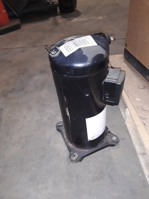 Copeland Scroll Outdoor Refrigeration Unit (1)  - Load #261484