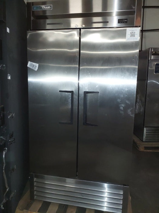 True Two Section Refrigerator (1) - Load #266360