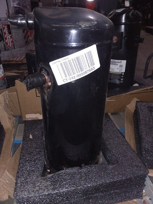 Copeland Scroll Outdoor Refrigeration Unit (1)  - Load #267628