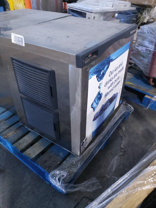 Scotsman Ice Machine (1) - Load #297843
