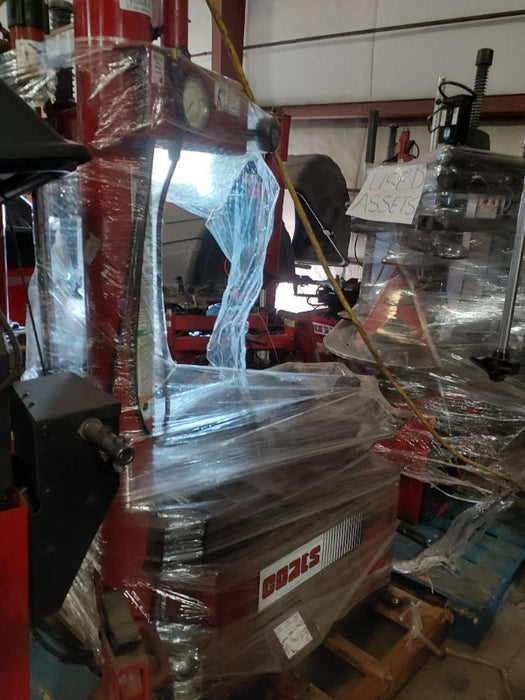 Coats Rim Clamp Tire Changer w/ Robo-Arm (2) , Coats Tire Balancer Model 950S (1)  - Load #298271