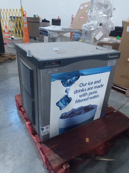 Scotsman Ice Machine (1) - Load #302490