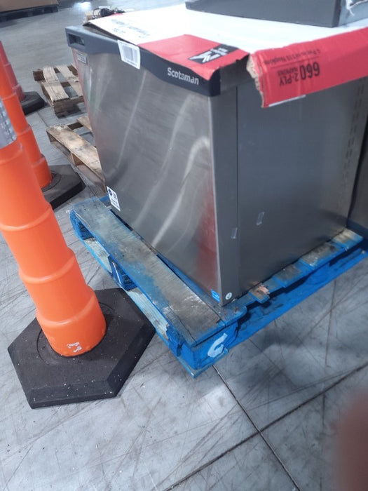 Scotsman Ice Machine (1) - Load #304244