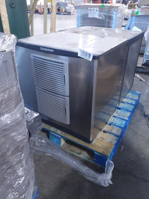 Scotsman Ice Machine (1) - Load #304238