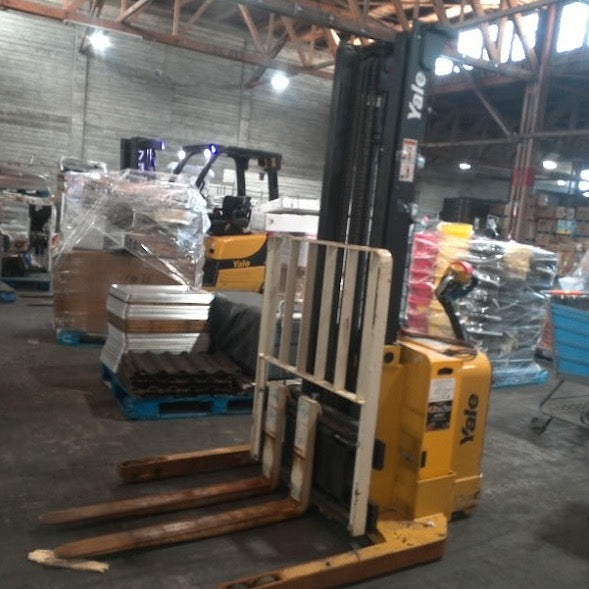 Yale Electric Pallet Jack (1) , Copeland Scroll Outdoor Refrigeration Unit (1) - Load #277061