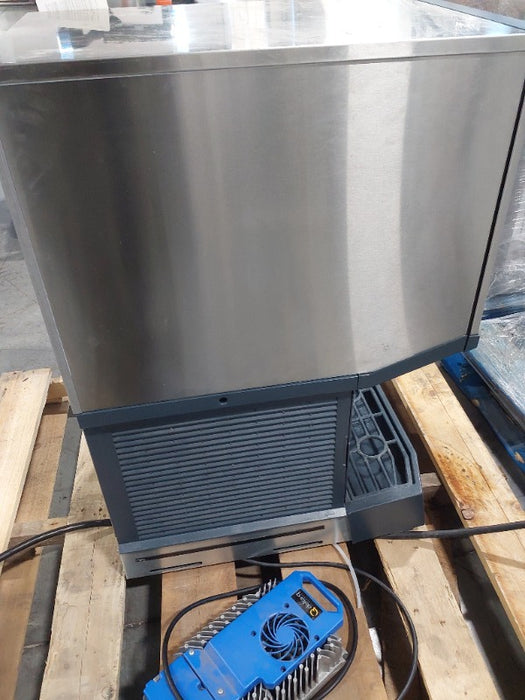 Scotsman Ice Machine (2) - Load #215713