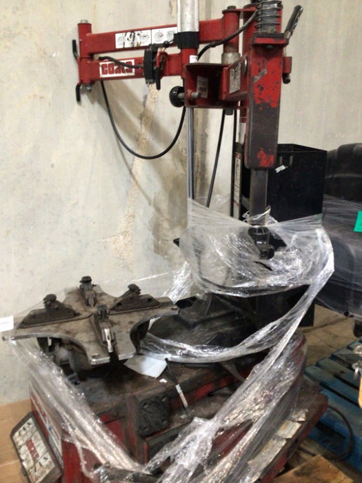 Coats Rim Clamp Tire Changer (1) - Load #190254