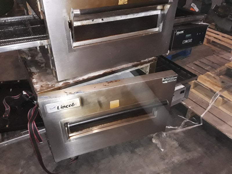 Lincoln Pizza Oven – Triple Stack (1)  - Load #225427