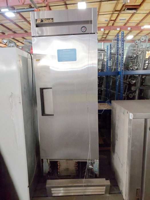 50% off TRUE coolers and freezers.  Mixed load of commercial refrigerators and freezers in Siloam Springs, AR.  Buy it on the 1GNITE marketplace today. 3 Pallet Positions True refrigerator 1 Habco Refrigerator 1 Habco Refrigerator (smaller) 1 True Stainless Steel Freezer - T19F 1
