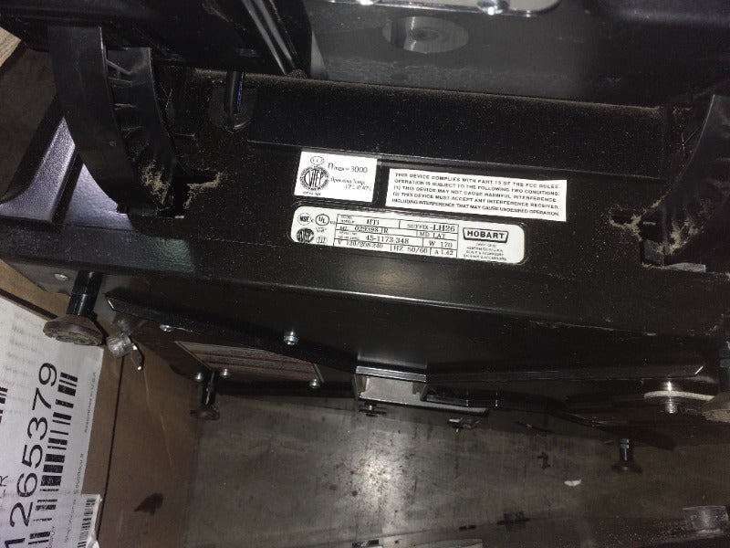 HOBART HTI (WITH BACK SCREEN) (1) , HOBART HTI DELI SCALE (WITHOUT BACK SCREEN) (5)  - Load #232660