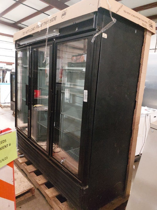 True 3 section display freezer (1)  - Load #262462