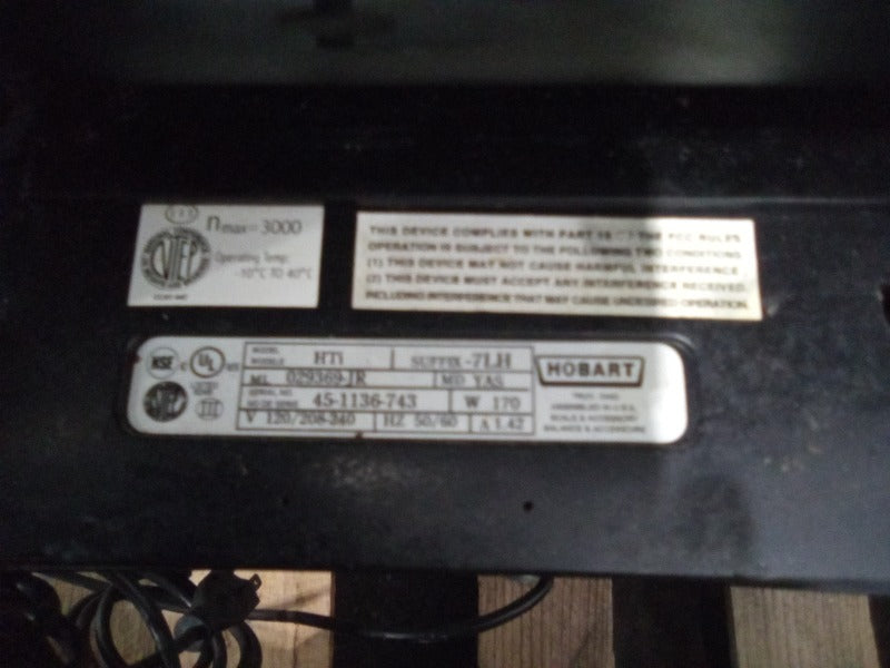 HOBART HTI (WITH BACK SCREEN) (5) , HOBART HTI DELI SCALE (WITHOUT BACK SCREEN) (2)  - Load #262614