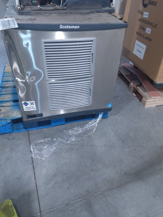 Scotsman Ice Machine (1)  - Load #303313