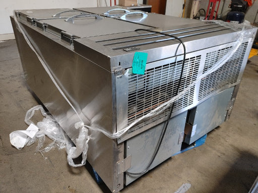 Geat a great deal on a used TRUE STR2DT-4HS Reach-In Solid Half Swing Door Dual Temperature Refrigerator/Freezer.  Available for pick up in Dallas, TX  today. 2 Pallet Positions 